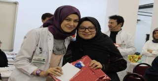 Genç Yaşta Hayatını Kaybeden Öğretmeni Öğrencileri Göz Yaşlarıyla Uğurladı