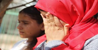 (Özel) Şehidin Yırtık Çoraplarıyla Türkiyeyi Ağlatan Kızları Kandile Türk Bayrağı Dikilmesini İstedi