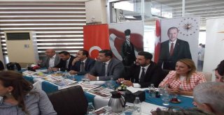 Ak Parti Çorlu İlçe Teşkilatının Yeni Yönetimi Tanıtıldı