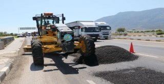 Büyükşehirden Yol Bakım Çalışması