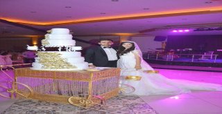 (Özel Haber) Şiirli Şarkılı Nikah Masası