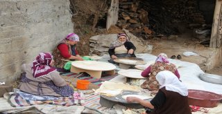 Köyde Kadınların Kış Hazırlığı