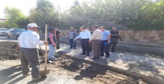 Başkan Vekili Işıktaş Parke Taşı Döşeme Çalışmalarını Denetledi