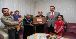 Seçen, Yarım Asırlık Aileleri Ziyaret Etmeye Devam Ediyor