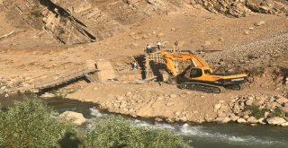 Sele Kapılan Asma Köprüler Yenileniyor