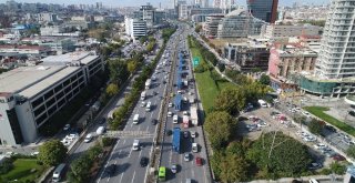 (Özel) İstanbul Yeni Havalimanına Malzeme Taşıyan Tırlar Havadan Görüntülendi