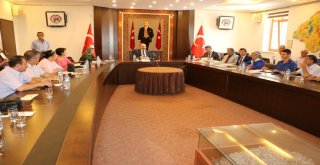 Vali Günaydından Muhtarlar Toplantısında Müjdeler