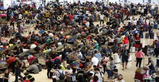 Filipinler Dışişleri Bakanı: Gövdesi Üzerine Düşen Uçakta Can Kaybı Olmaması Tek Tesellimiz