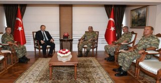 3. Ordu Komutanı Savaş, Trabzon Valisi Yavuzu Ziyaret Etti