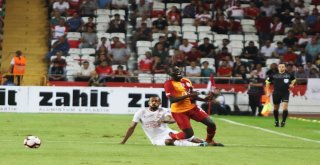 Spor Toto Süper Lig: Antalyaspor: 0 Galatasaray: 0 (İlk Yarı)