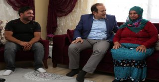 Vali Ali Hamza Pehlivan Şehit İdris Karakaşoğlunun Ailesini Ziyaret Etti