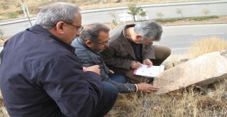 Mezar Taşları, Harputun Bin Yıllık İslam Yurdu Olduğunu İspatlıyor