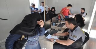 Suriyeliler Bayramlaşmak İçin Ülkelerine Gitmeye Başladı