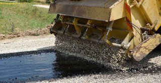 Asfaltta hedeflenen miktara ulaşmak için yoğun çalışma