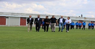 Tff Futbol Gelişim Direktörü Kafkas, Sivassporun Alt Yapı Tesislerini Gezdi