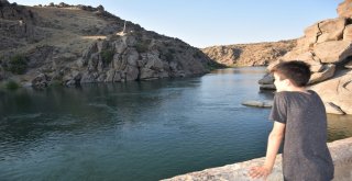 Selçuklu Dönemine Ait Çeşnigir Köprüsü Asırlardır Ayakta Duruyor