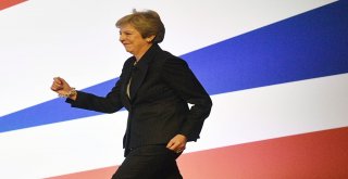 Theresa May, Dansıyla Toplantıya Damga Vurdu