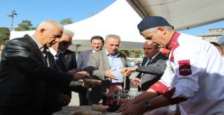 Erzurum İl Kültür Ve Turizm Müdürlüğü Aşure Dağıttı