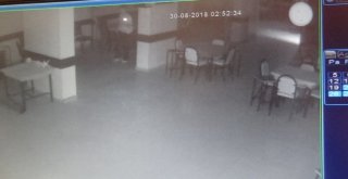 Para Bulamayınca Çay Ve Şeker Çaldılar