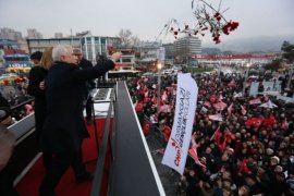 CHP'nin  Büyükşehir Adayı Bozbey Bursa’da coşkuyla karşılandı