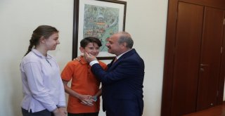 Vali Çakacak Eğitimcileri Ve Öğrencileri Ağırladı