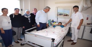 Sünnet Çocuklarına Başkan Çalıktan Ziyaret