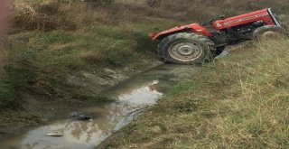 Traktörle Su Kanalına Uçan 11 Yaşındaki Çocuk Yaşamını Yitirdi