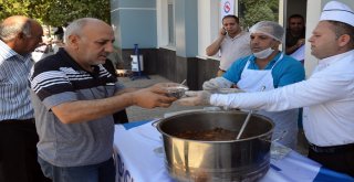 Dicle Elektrikten Müşterilerine Aşure İkramı