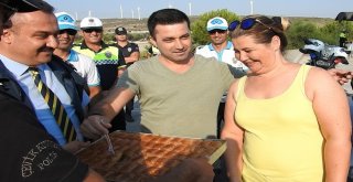 Çeşme Emniyet Müdüründen Tatlı Karşılama