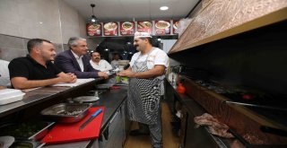 Karşıyakada Kaçak Dükkana Geçit Yok