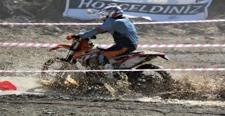 Motokros Yarışları İlginç Ödülleriyle Ön Plana Çıktı