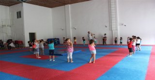 Tekirdağlı Öğrenciler Tatillerini Cimnastik Yaz Okulunda Geçiriyor