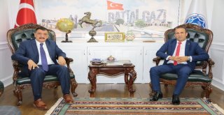 Yeni Malatyaspor Başkanı Gevrekten Gürkana Ziyaret