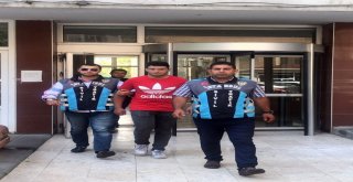 İstanbulda Tek Teker Üstünde Terör Estiren Maganda Yakalandı