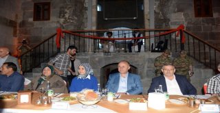 Erzurumda Şehit Aileleri Ve Gaziler 15 Temmuz Yemeğinde Buluştu