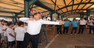 Kareside Çocuklar Mutlu