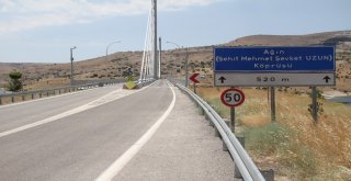 520 Metrelik Köprü İlçeye Nefes Aldırdı