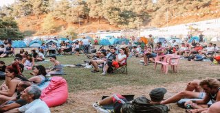 Sinema Tutkunları Çalı Köy Filmleri Festivalinde Buluştu