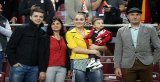 Uefa Şampiyonlar Ligi: Galatasaray: 0 - Schalke 04: 0 (Maç Devam Ediyor)