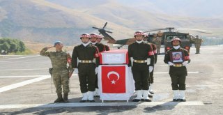 Şehit Anne Ve Bebeği İçin Tören Düzenlendi