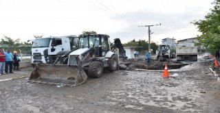 Balıkesirde Ana Su Borusu Patladı