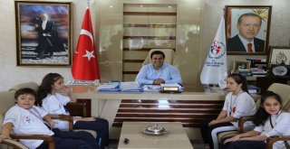 İl Müdürü Öztürk, Özel Sporcuları Ödüllendirdi
