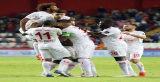 Spor Toto Süper Lig: Antalyaspor: 1 - Trabzonspor: 1 (İlk Yarı)