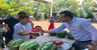 İmamın, Camide Yaptığı İkramlar Kuran Kursuna İlgiyi Arttırdı