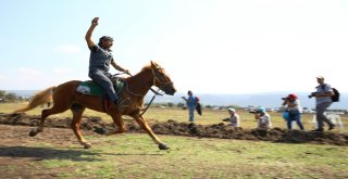 Bursada Rahvan At Yarışları Heyecanı