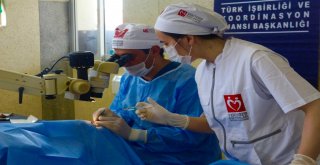 Turkcell Çalışanları Doğum Gününde Afrikadaki Bir Çift Gözü Sağlığına Kavuşturuyor