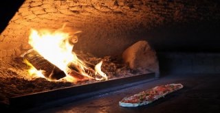 Sivaslı Fırıncılar Kayık Pidenin Patentini İstiyor