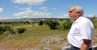 (Özel) Okuldan Mezun Olanlar, 100 Yıldır Mezuniyetlerini Bu Kayaya Yazıyor