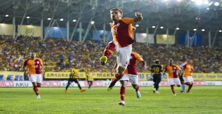 Spor Toto Süper Lig: Mke Ankaragücü: 1 - Galatasaray: 2 (İlk Yarı)