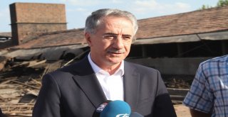 Mahalle Tozdan Kurtuluyor, Tuğla Fabrikasının Yıkımına Başlandı